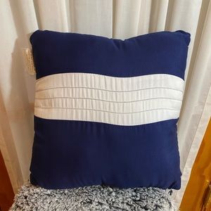 Compass Navy/White Throw pillow
